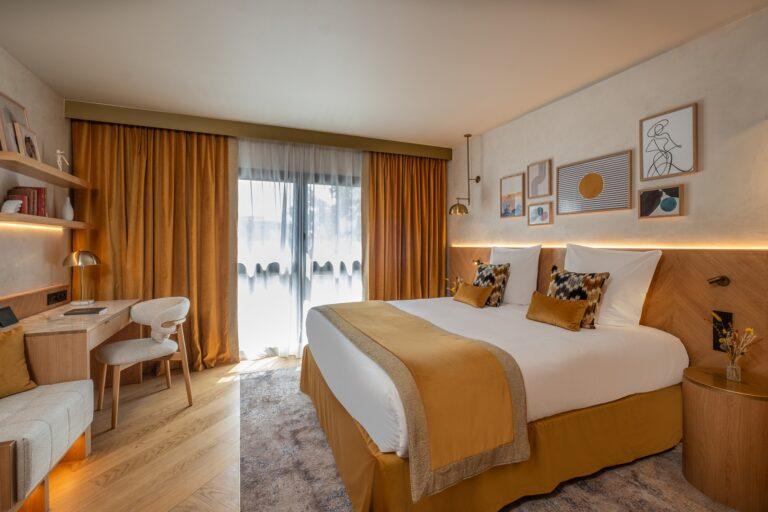 BURDIGALA-CHAMBRE-CLASSIQUE-JAUNE.jpg