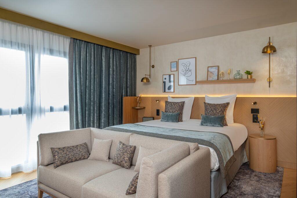 BURDIGALA-CHAMBRE-DELUXE-BLEUE.jpg