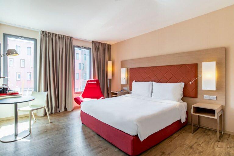 Chambre-standard-vue-patio.jpg