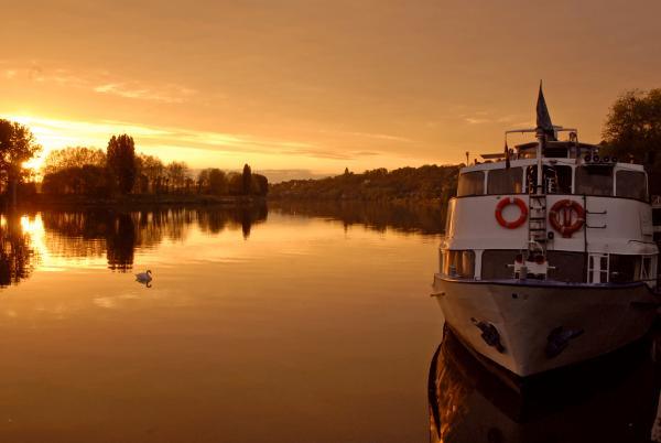 Croisieres_en_Seine_-_LE_SIGNAC_Soleil_couchant.jpg