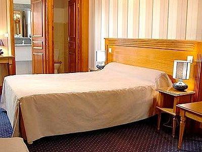 Le_Wast_Hostellerie_du_Ch_teau_des_Tourelles_HD3b_big.jpg