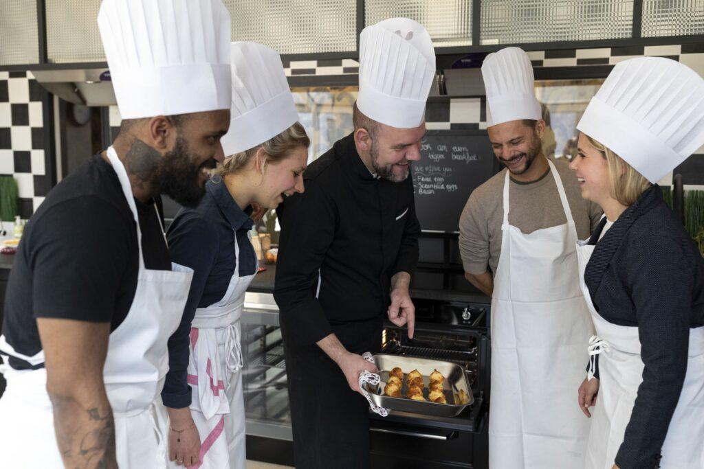 Photo-15-Cours-de-cuisine-scaled-1.jpg