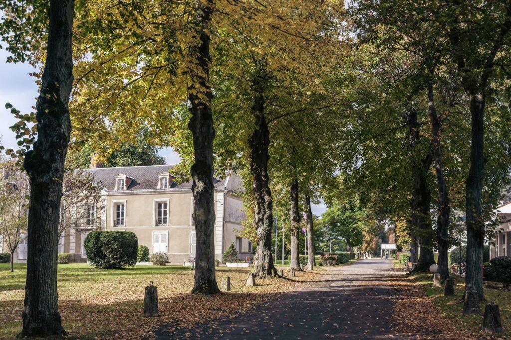 Photo-2-Allee-du-Chateau-scaled-1.jpg