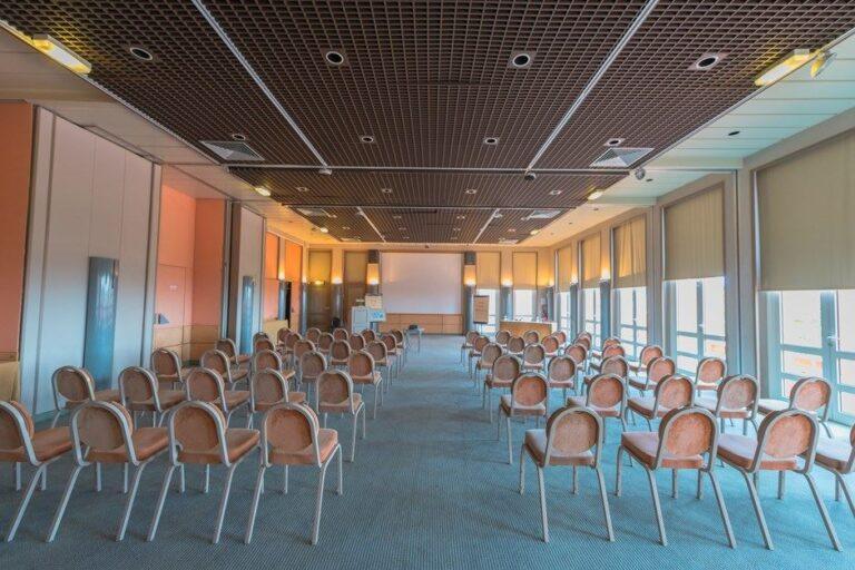 amarante-golf-plaza-1lieu1salle-meetings.jpg