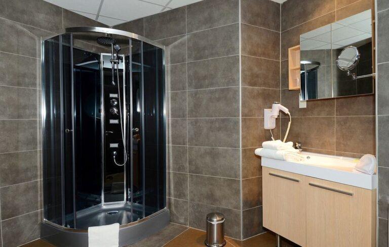 appart-hotel-odalys-ferney-geneve-1lieu1salle-sdb.jpg