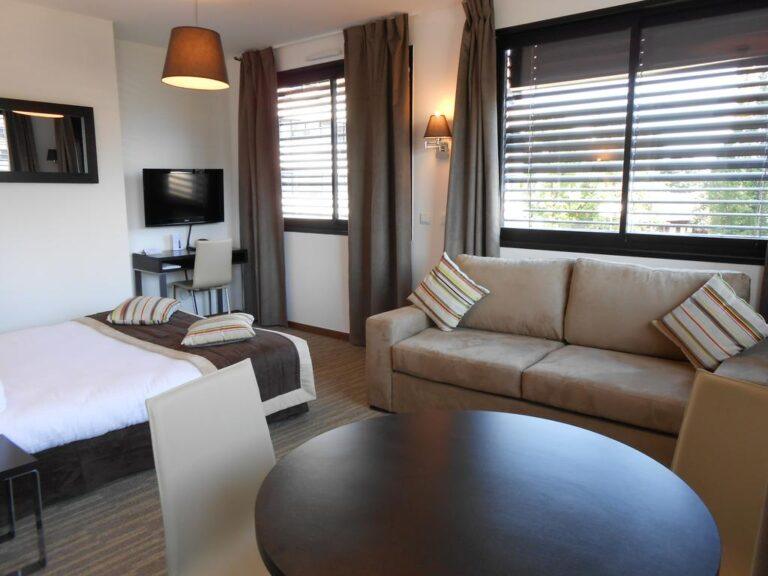 appart-hotel-odalys-ferney-geneve-1lieu1salle-seminaire-residentiel.jpg