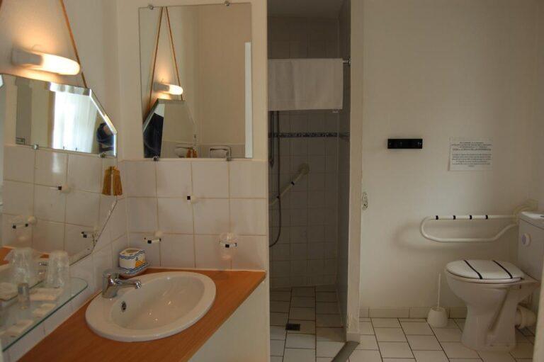 auberge-du-bord-des-eaux-1lieu1salle-congres.jpg
