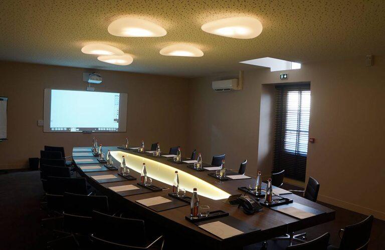 chateau-augerville-1lieu1salle-reunion-professionnelle.jpg