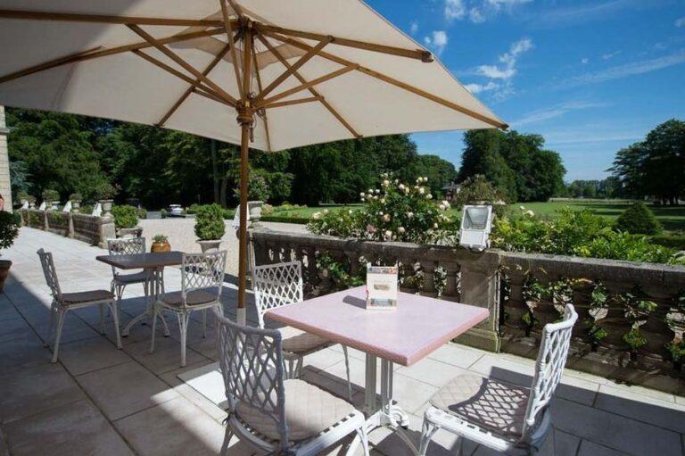 chateau-de-sissi-1lieu1salle-terrasse.jpg