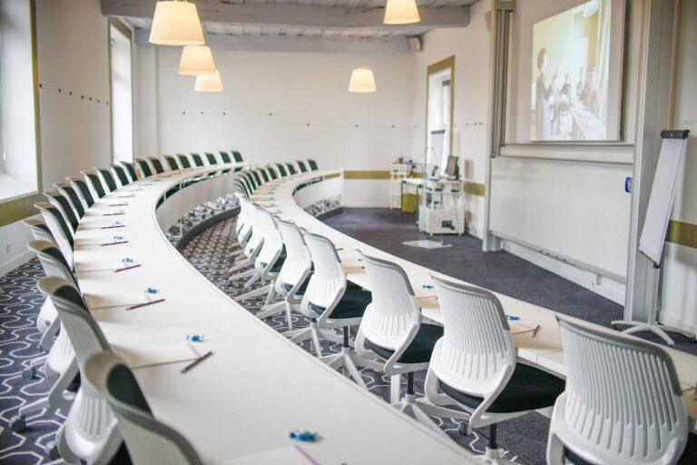 chateauform-domaine-tremblay-1lieu1salle-meeting.jpg