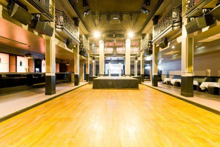 club-haussmann-1lieu1salle-location.jpg