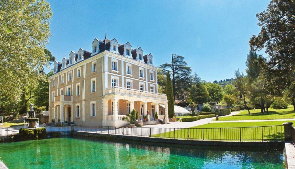 domaine-chateau-laval-1lieu1salle-evenement.jpg