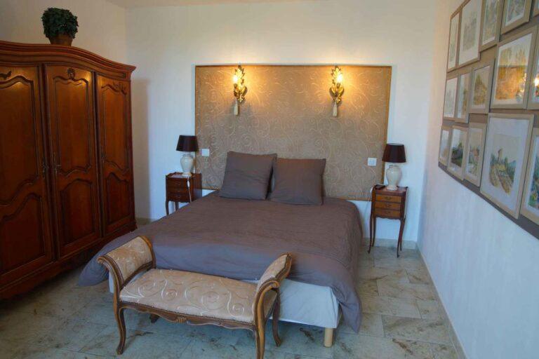 domaine-de-bessilles-1lieu1salle-booking.jpg