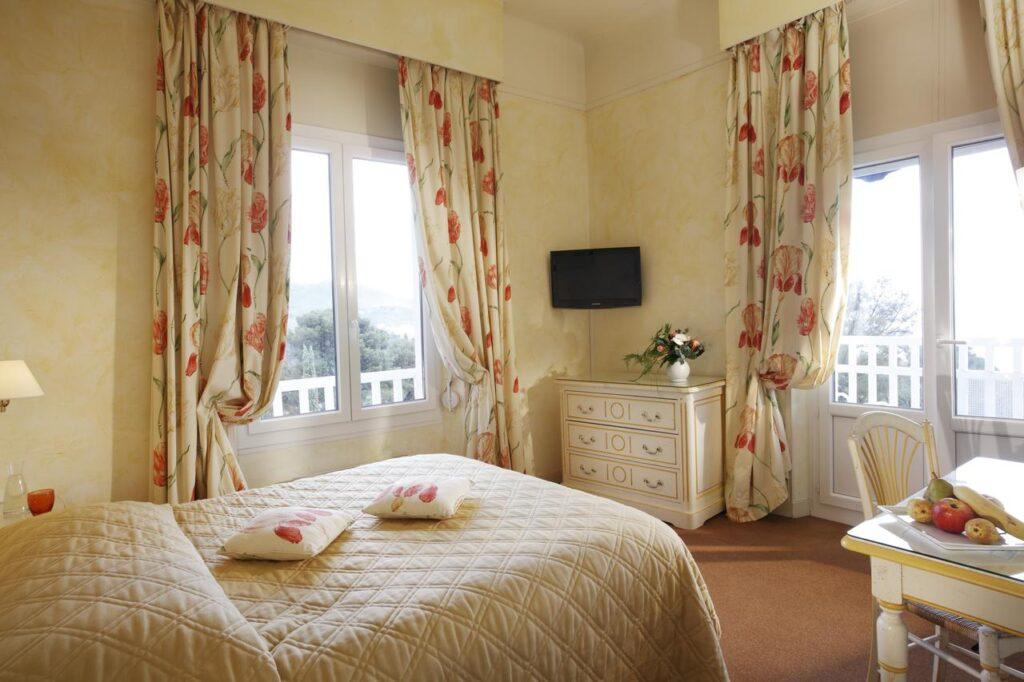 grand-hotel-les-lecques-1lieu1salle-booking.jpg