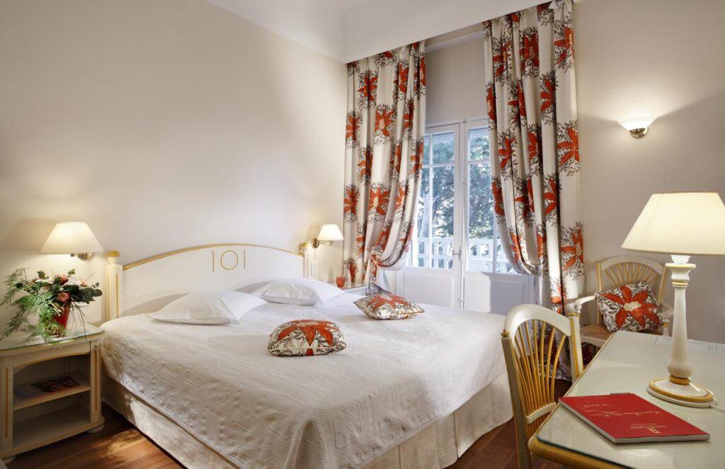 grand-hotel-les-lecques-1lieu1salle-bookings.jpg
