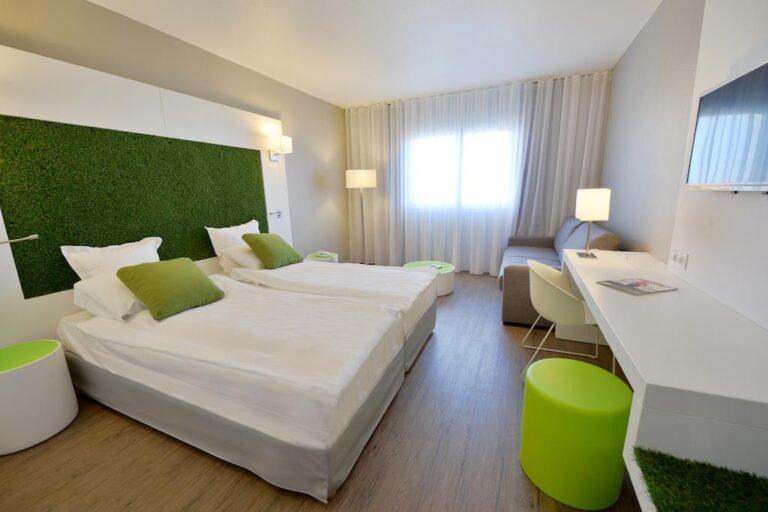 hotel-golf-montpellier-juvignac-1lieu1salle-seminaire-double.jpg
