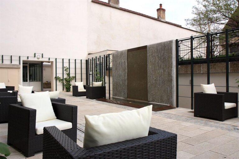 hotel-henry-2-centre-beaune-1lieu1salle-evenement.jpg