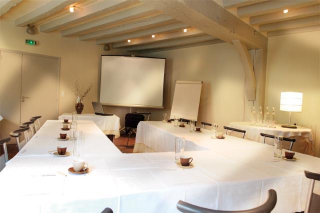 hotel-la-croix-blanche-1lieu1salle-evenements.jpg