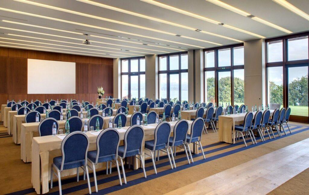 hotel-royal-evian-1lieu1salle-reunions.jpg