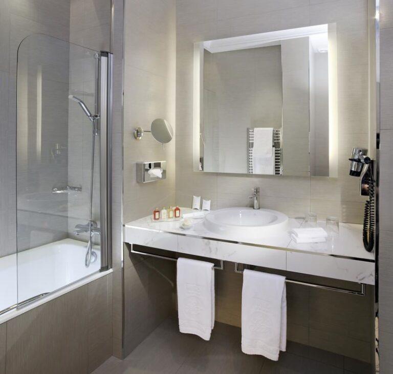 hotel-splendid-etoile-1lieu1salle-meeting.jpg