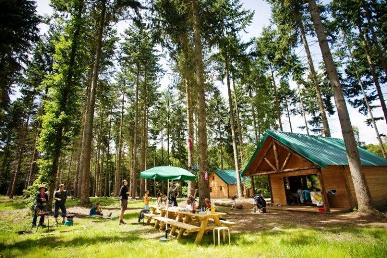 CAMPING HUTTOPIA DE SENONCHES
