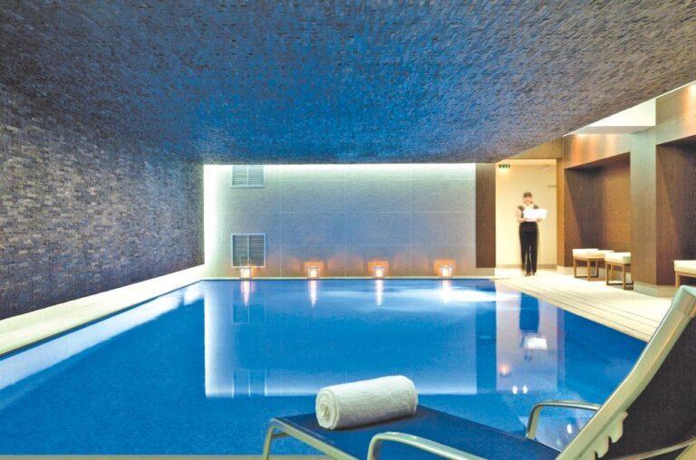 l-aigle-des-neiges-hotel-spa-1lieu1salle-meeting.jpg
