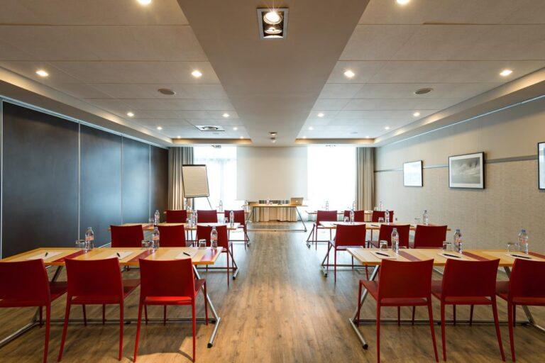 le-refuge-des-aiglons-1lie1salle-reunion-meeting.jpg