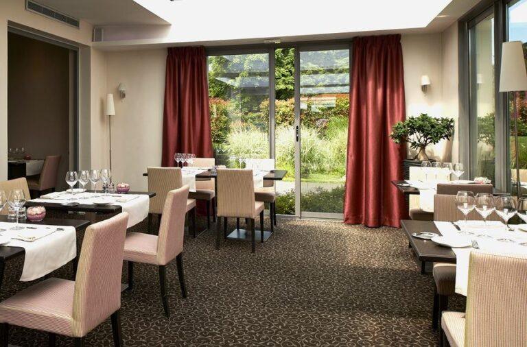 le-relais-de-la-malmaison-1lieu1salle-restaurant.jpg