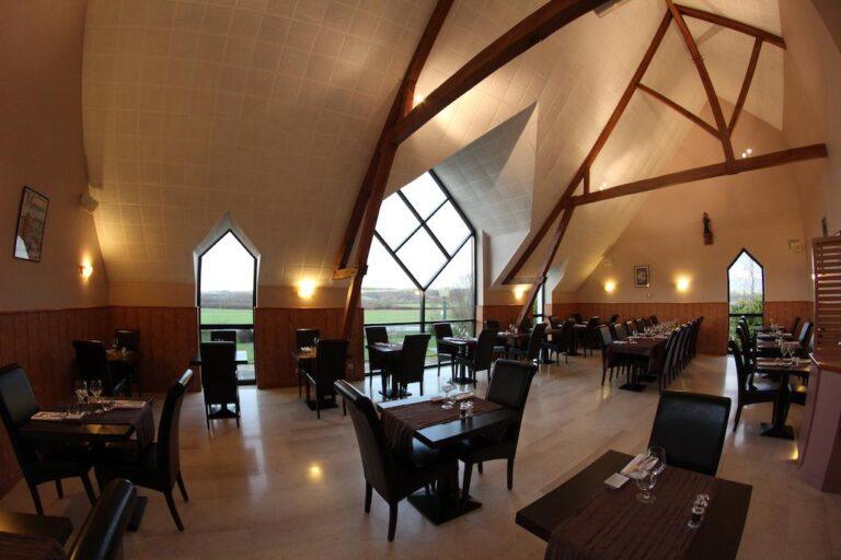logis-auberge-de-bourgogne-1lieu1salle-salle-reunion.jpg
