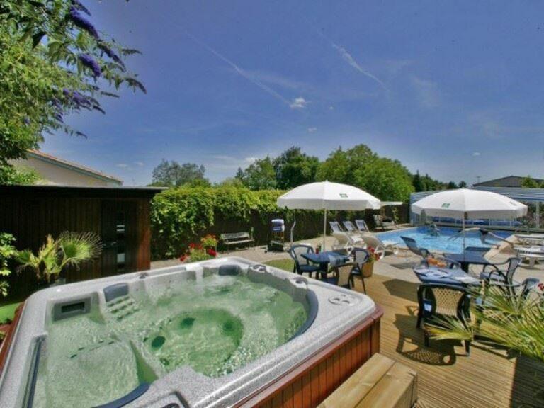 logis-auberge-de-la-truffe-1lieu1salle-event.jpg