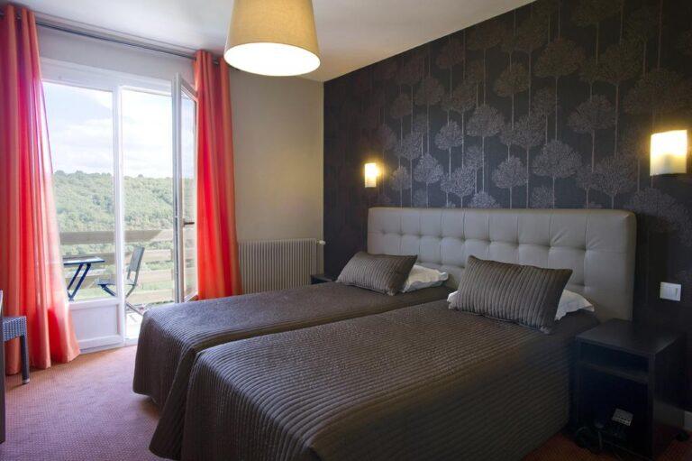 logis-auberge-du-camp-romain-1lieu1salle-booking.jpg