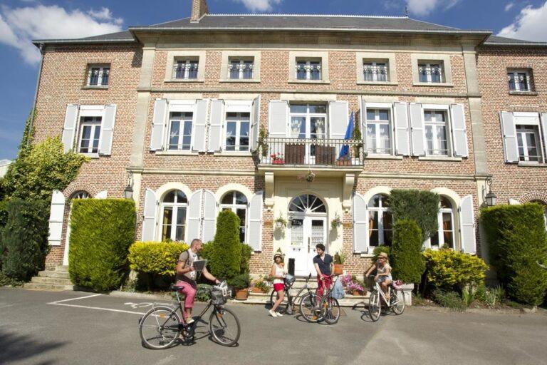 logis-clos-du-montvinage-1lieu1salle-evenements.jpg