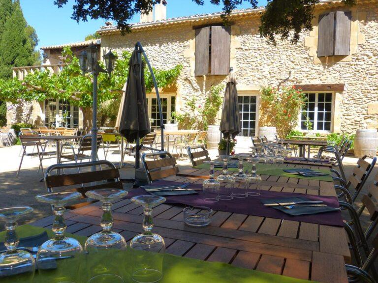 logis-domaine-de-roquerousse-1lieu1salle-meeting.jpg
