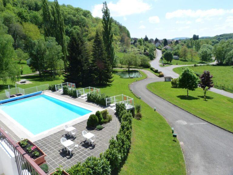 logis-domaine-du-revermont-1lieu1salle-hotel-restaurant-meeting-conference-salle-reunion.jpg