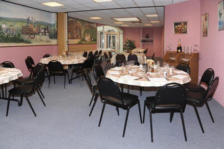 logis-hostellerie-de-la-reine-blanche-1lieu1salle-salle-meeting.jpg