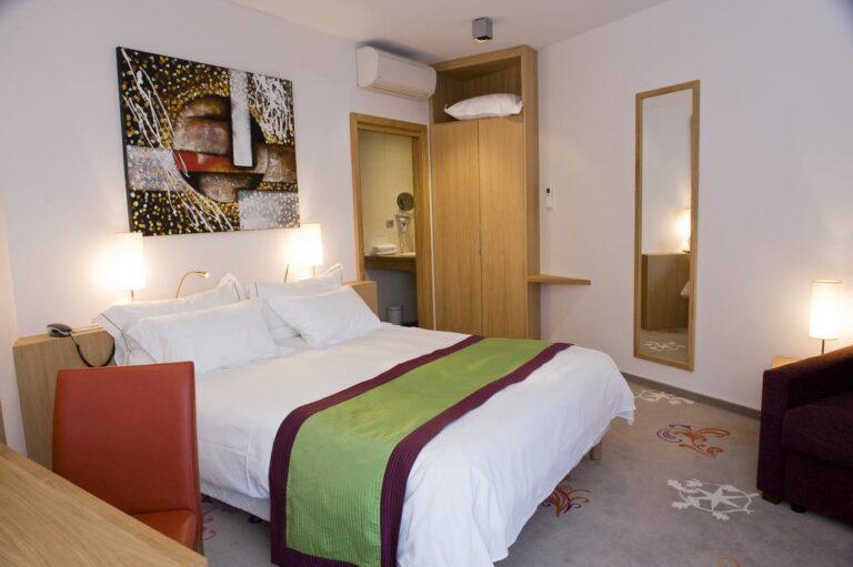 logis-hotel-a-l-etoile-1lieu1salle-agence-evenementielle.jpg