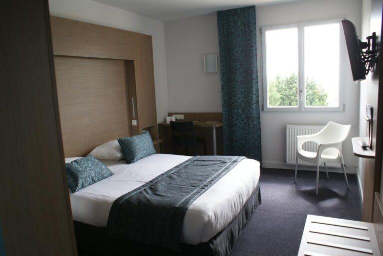 logis-hotel-aloe-rest-l-orchidee-1lieu1salle-agence.jpg