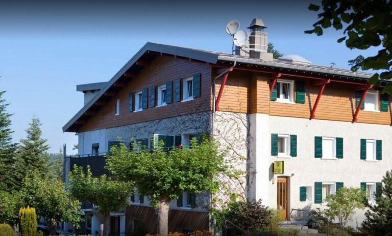 logis-hotel-clair-matin-1lieu1salle.jpg