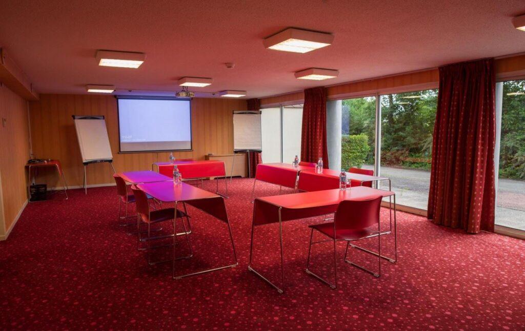 logis-hotel-du-cavier-1lieu1salle-events.jpg