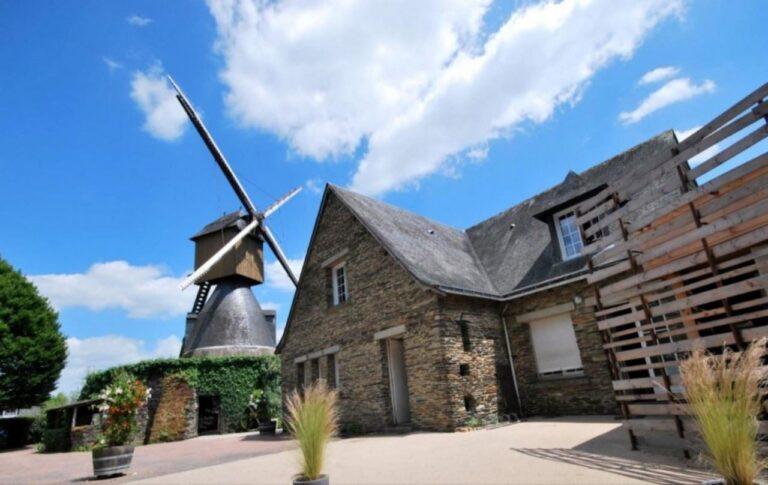 logis-hotel-du-cavier-1lieu1salle-seminaire.jpg
