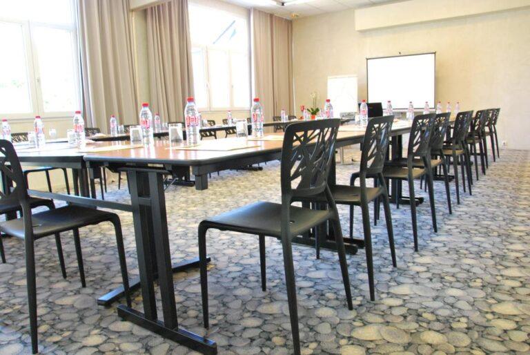 logis-hotel-du-parc-1lieu1salle-salle-reunion.jpg