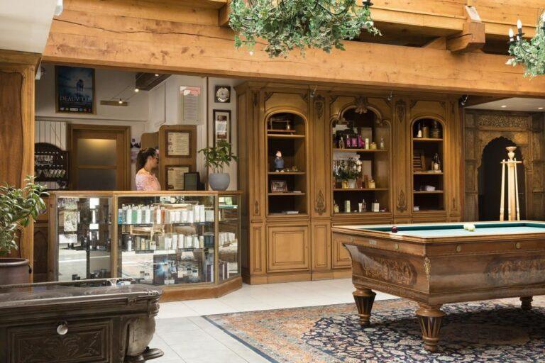 logis-hotel-et-spa-le-lion-d-or-1lieu1salle-meetings.jpg