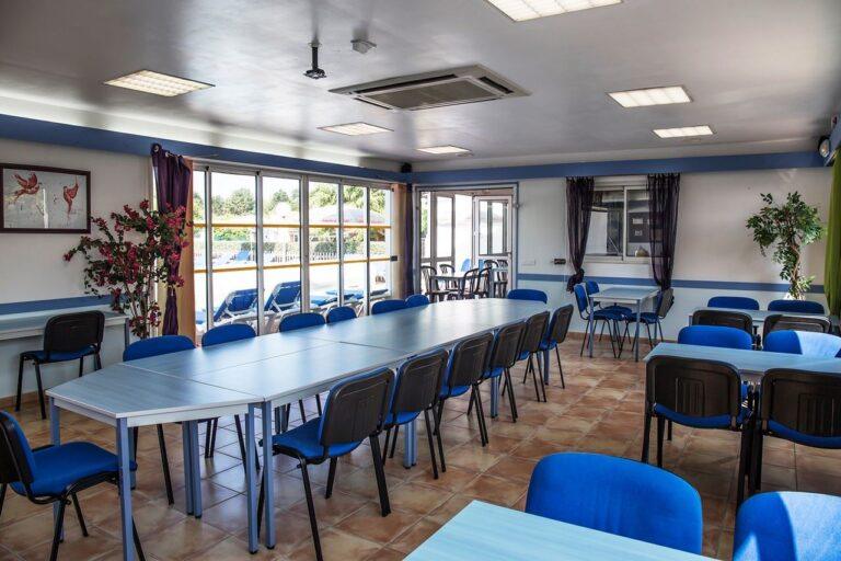 logis-hotel-l-hermitage-1lieu1salle-event.jpg