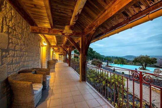 logis-hotel-le-belvedere-1lieu1salle-evenement.jpg