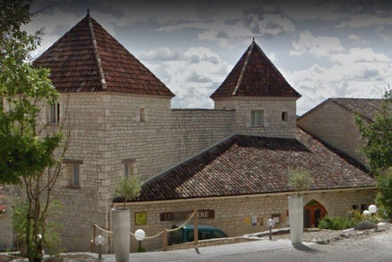 logis-hotel-le-belvedere-1lieu1salle-salle-conferences.jpg