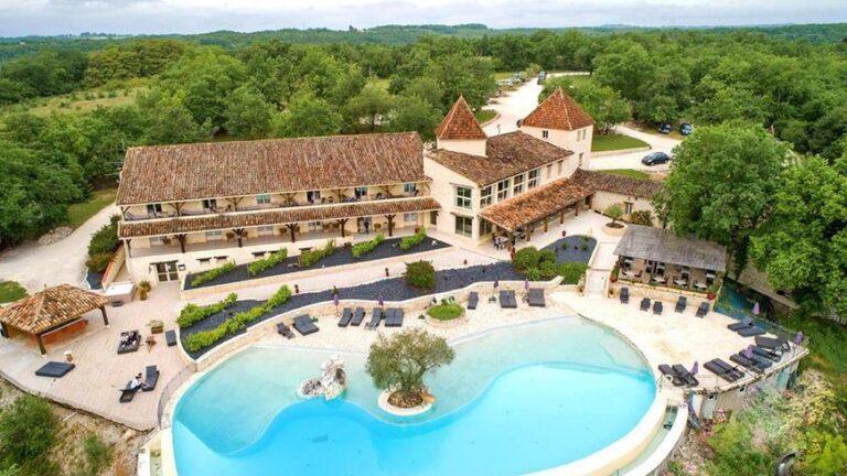 logis-hotel-le-belvedere-1lieu1salle-seminaire.jpg