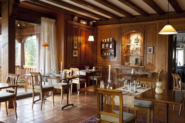 logis-hotel-le-parc-1lieu1salle-salle-congres.jpg