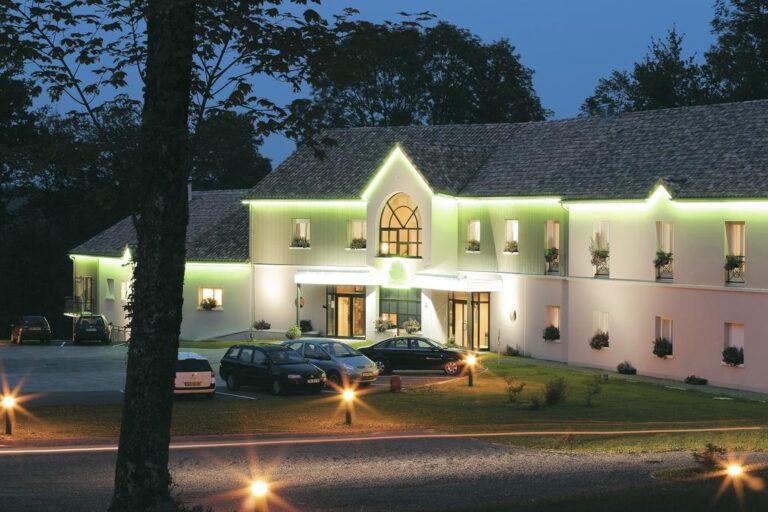 logis-hotel-le-tulipier-1lieu1salle-agence.jpg