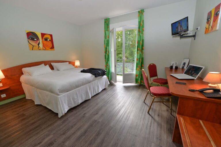 logis-hotel-le-tulipier-1lieu1salle-congres.jpg