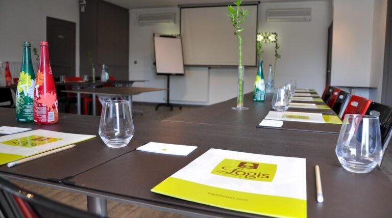 logis-l-etape-1lieu1salle-salle-seminaire.jpg